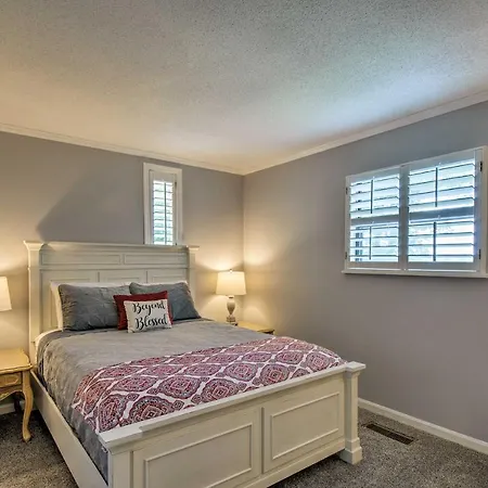 Upscale Chattanooga Home On Missionary Ridge!
